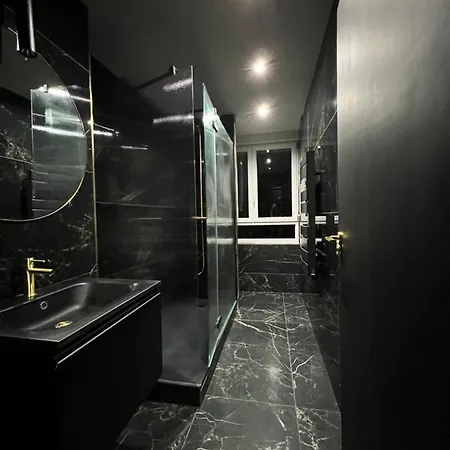 Moderne Full Black Dunkerque Centre Apartment