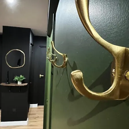 Moderne Full Black Dunkerque Centre *